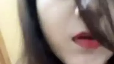 Cute Pakistani Girlfriend Showing Boobs and Pussy Wid Audio