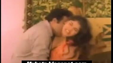 uncle removing neighbour girl dress for sex in tamil masala movie