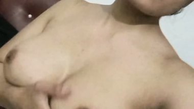 Punjabi mms porn of a girl showing her juicy boobs