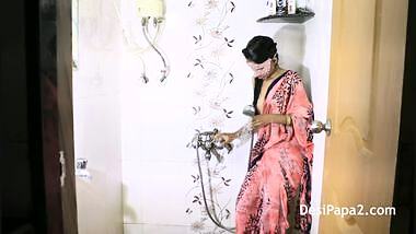 Mumbai Desi College Girl In Shower Perform A Wet Strip Show