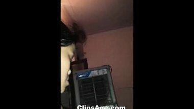 Kaamwali made to suck cock while no one at home and he asks her Poora Le