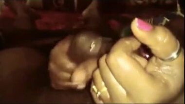 Village bhabhi hot handjob sex video