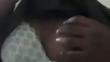 Horny girl shows boobs on video call to lover viral MMS