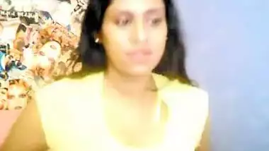 Desi WIfe Hot show on webcam
