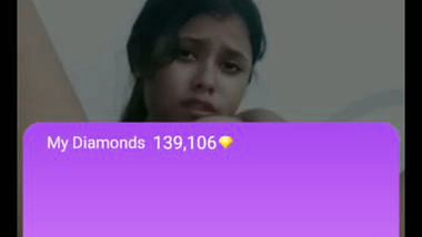 Chamet live cam girl desi fingering in nude