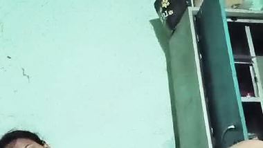 Tamil sex aunty masturbating pussy viral video