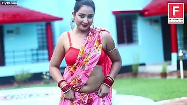 Desi sexy bhabi really hot photoshot