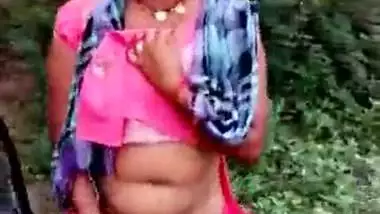 Village aunty caught while having an outdoor sex