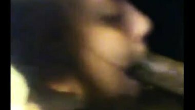 Mature kinky aunty gives deep throat to manager