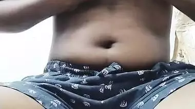 Indian Desi Bhabhi Video Call With Unknown Boy In Day Time Video Viral Mms Leaked 10