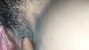 Tamil wife hairy pussy fingering viral sex MMS