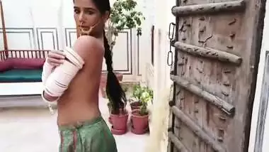 Indian desi Big boobs Actress strip tease nude show