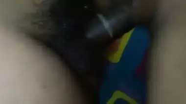 Hairy pussy Lankan ngirl fucked by lover on bed