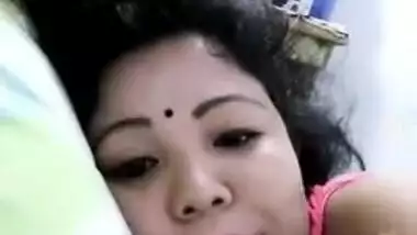 Bengali slut on webcam 1