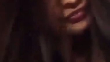 Guy enjoys a Kathmandu girl’s milky boobs in Nepali porn