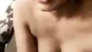 An 18-year-old girl sucks a dick and shoots her blowjob MMS