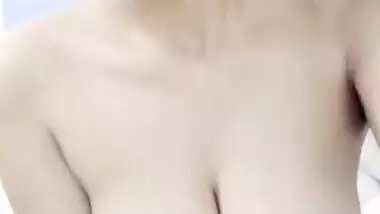 Topless cute Tamil girl giving sexy expressions