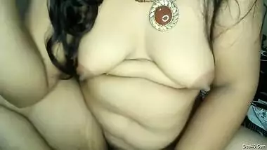 Sexy Bhabhi Enjoys Masturbation With Dildo