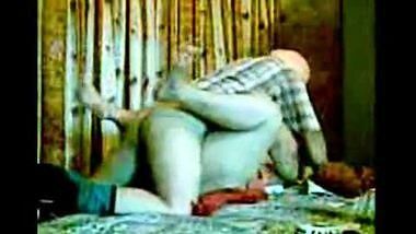 Punjabi aunty blowjob home session with hubby