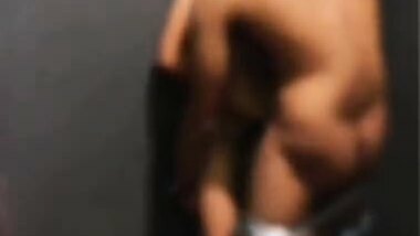 Secret sex inside the trial room