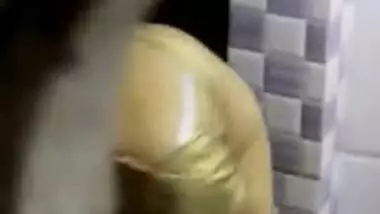 Bhabhi bathing in hidden cam