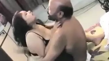 Hot sex movie of swamiji with plump womany 