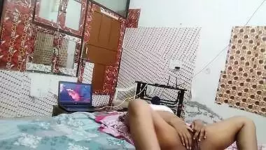 Indian Teen Is Fingring Herself On Camra
