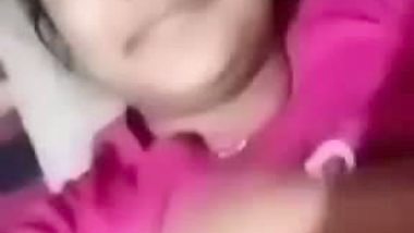 Desi cute girl boobs show to lover viral video