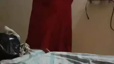 Cheating Bhabhi captured nude by her husband’s friend video