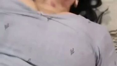 Gigolo bangs a desi Indian MILF in desi sex MMS