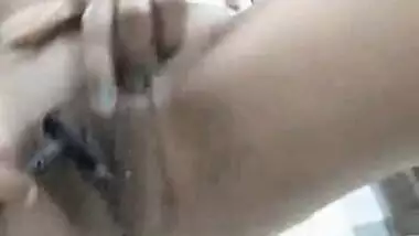 Sexy Gujarati Bhabhi Shaving Pussy Before Shower