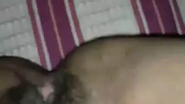 Hairy Indian pussy licking MMS video