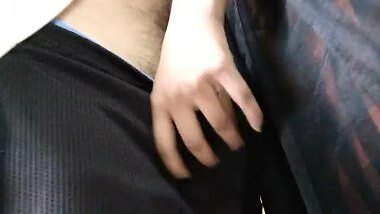 Bhabhi in saree enjoying