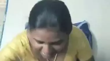 Mature Bhabhi Giving Blowjob