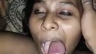 Desi Married Bhabi Sucking Dick