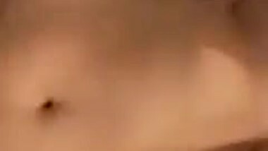 Beautiful Paki Babe Showing