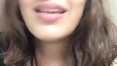 Geetha Madhuri lanjani baga dengandi