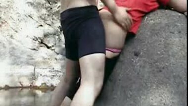 Indian couple fucking in GOA beach behind rocks