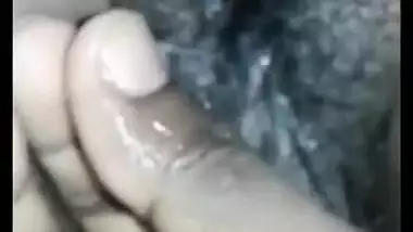 hubby fingering his desi wifes juicy pussy