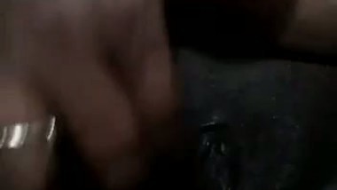 Tamil aunty sex teasing black pussy viral MMS