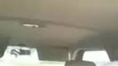 Karishma kaushal ne sonam ko chudwaya