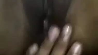 XXX video of virgin Desi beauty who has pussy fingered by boyfriend