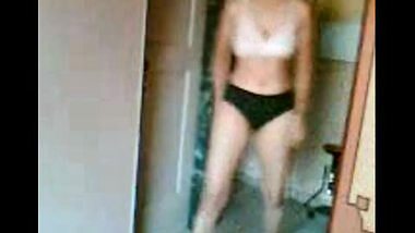 Bhabhi Flaunting