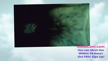 Desi wife romances with the guy at a beach