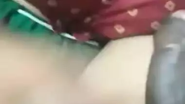 Mature Desi XXX aunty oiling her husband’s dick before sex MMS