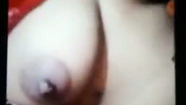 Girlfriend virgin boobs and pussy showing MMS