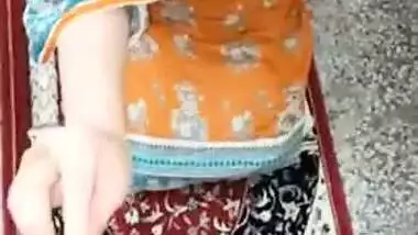 Pk cute bhabi shy ,devar bhabi mast video-2