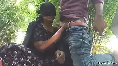 Kolkata bangla couple in park fucking