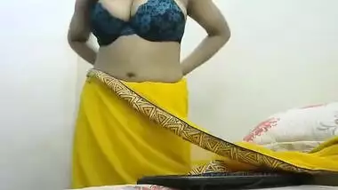 Indian Camgirl Mina 03