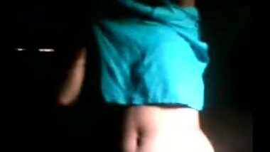 Bhopal college girl dressing up video